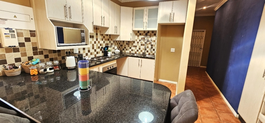 3 Bedroom Property for Sale in Waterval East North West